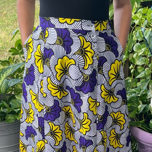 Floral African Print Patterned Skirt - Picture 2 of 2